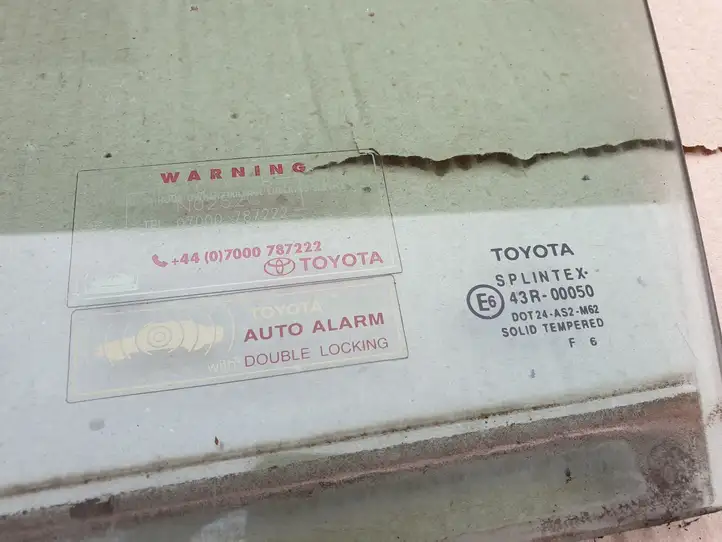 Toyota Avensis T250 (2006 - 2009) Стекло передней двери — фото 2