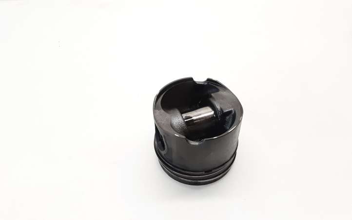 BMW 3 E90 E91 (2005 - 2012)  0840C Поршень (поршни)