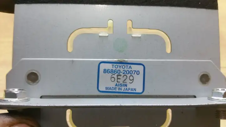 Toyota Avensis T250 (2006 - 2009) 8686020070 Усилитель антенны — фото 2