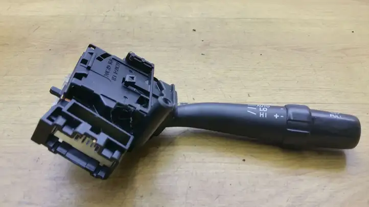 Toyota Avensis T250 (2006 - 2009) 8465205160 Переключатель стеклоочистителей — фото 1