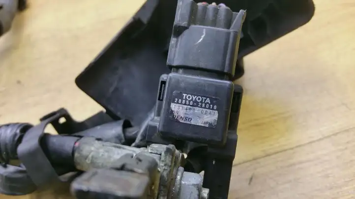 Toyota Avensis T250 (2006 - 2009) 2885028010 Плюсовой провод аккумулятора — фото 2