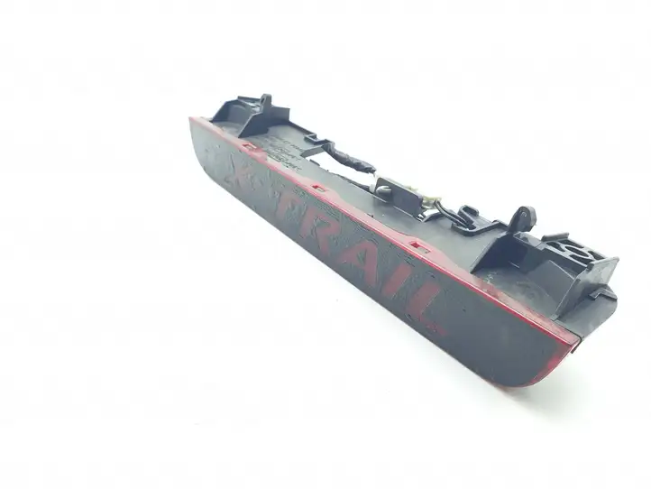 Nissan X-Trail T30 (2001 - 2007) P1842 Дополнительный стоп фонарь — фото 1