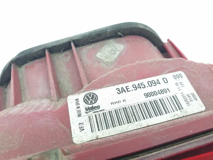 Volkswagen PASSAT B7 (2011 - 2014) 3AE945094D Задний фонарь в крышке багажника — фото 5