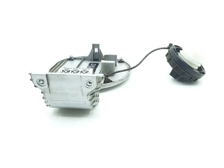 Hyundai Santa Fe (2005 - 2009) 695102B000 Крышка топливного бака — фото 3