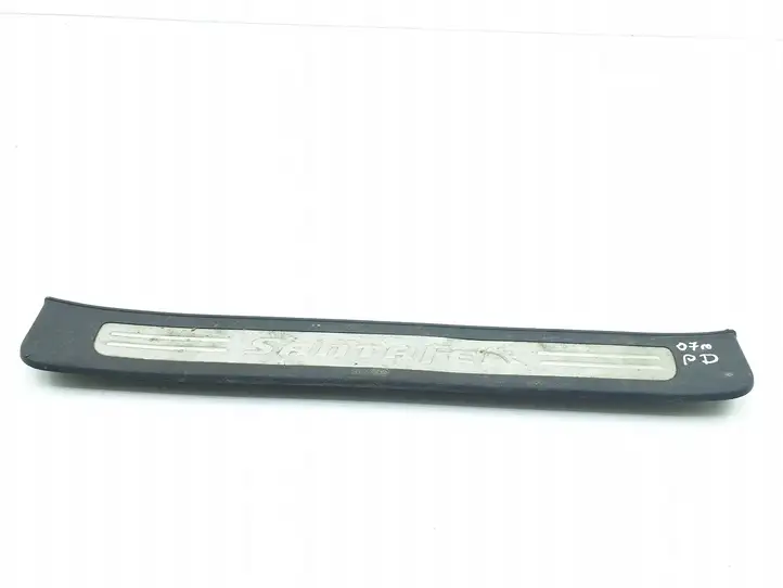 Hyundai Santa Fe (2005 - 2009) 858812B000 Внутренняя отделка переднего порога — фото 1