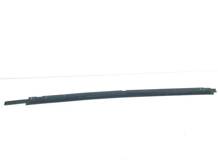 Toyota RAV 4 (XA30) (2006 - 2016) Накладка стекла передней двери — фото 4