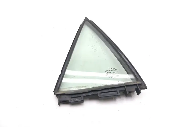 Toyota Auris 150 (2006 - 2012) 6818902090 Форточка двери — фото 1