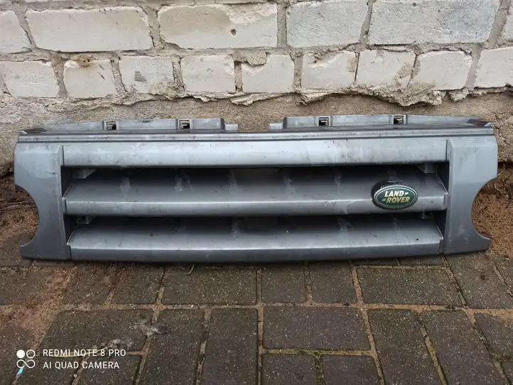 Land Rover Discovery 3 - LR3 (2004 - 2009) DHB000274 Верхняя решетка радиатора — фото 1