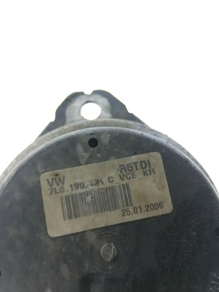 Volkswagen Touareg I (2002 - 2010) 7L6199131C Опора двигателя — фото 4
