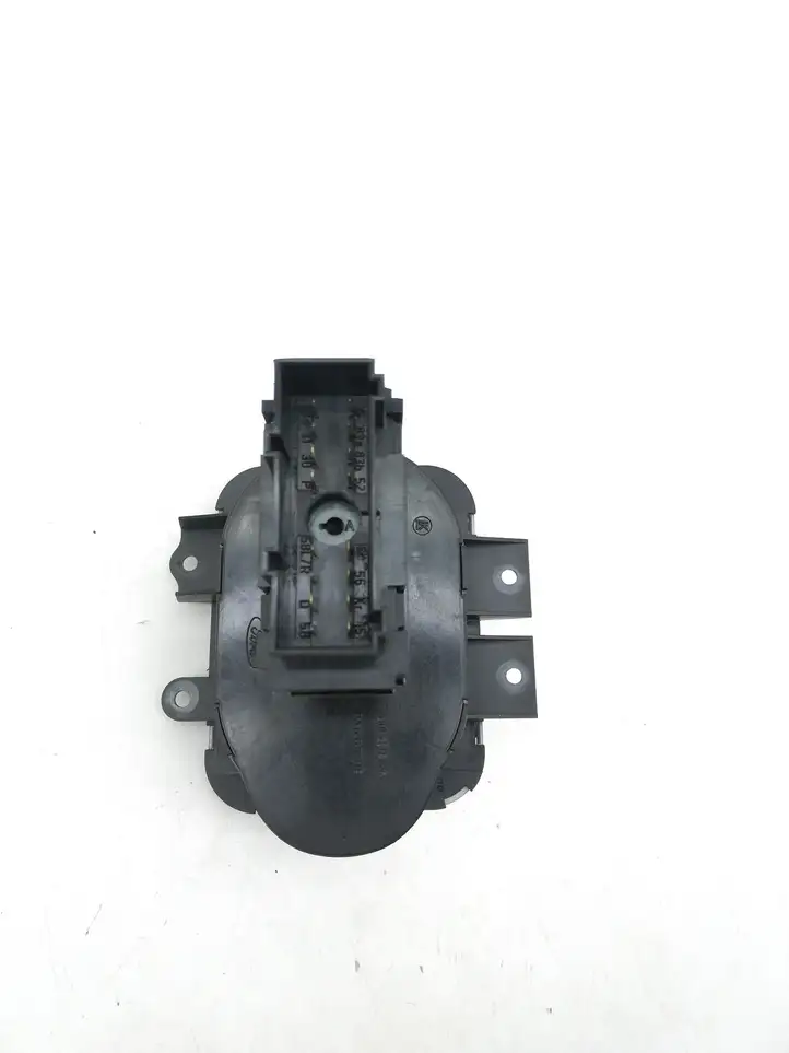 Land Rover Discovery 3 - LR3 (2004 - 2009) YUD501480PVJ Включатель фонарей — фото 4