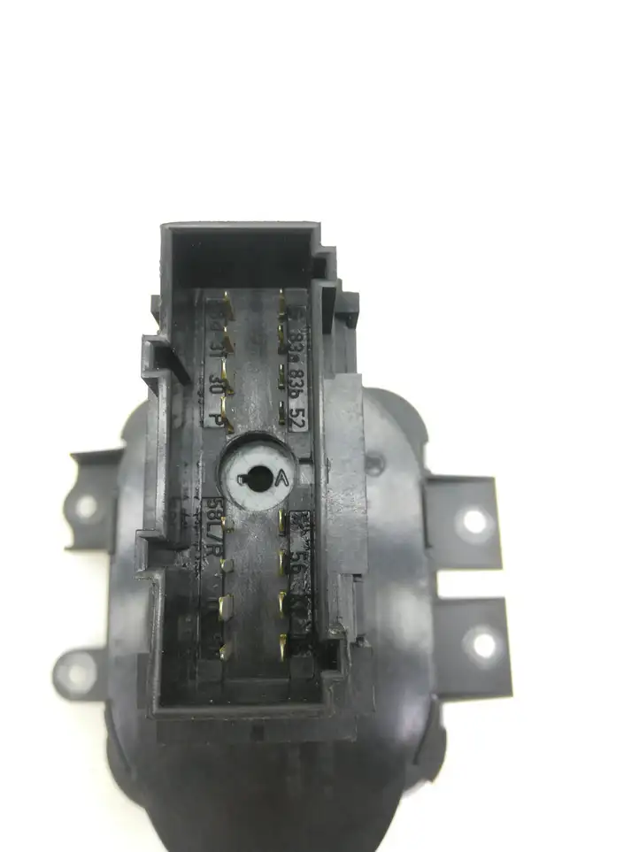 Land Rover Discovery 3 - LR3 (2004 - 2009) YUD501480PVJ Включатель фонарей — фото 5