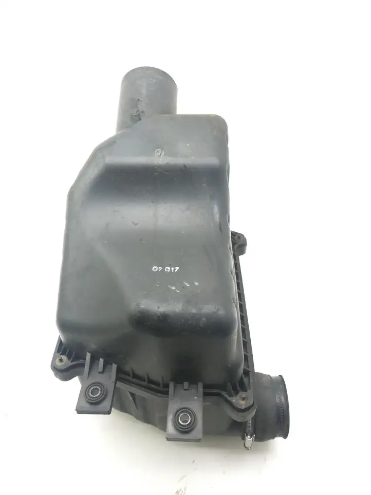 Chevrolet Captiva (2006 - 2011) 96628880 Корпус воздушного фильтра — фото 3