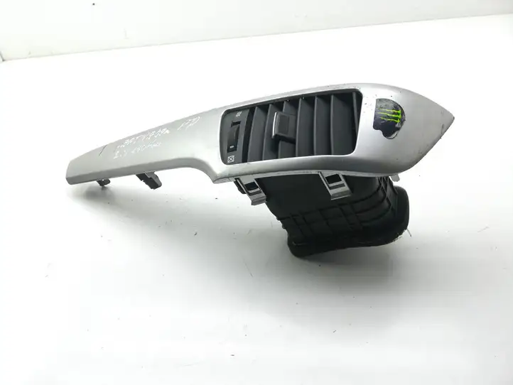 Chevrolet Captiva (2006 - 2011) 96434404 Центральный воздушный дефлектор — фото 1