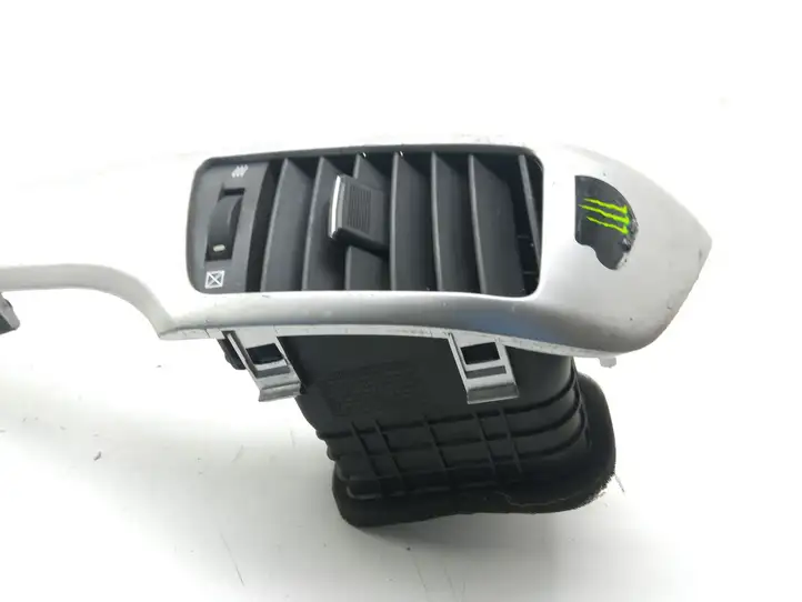 Chevrolet Captiva (2006 - 2011) 96434404 Центральный воздушный дефлектор — фото 2