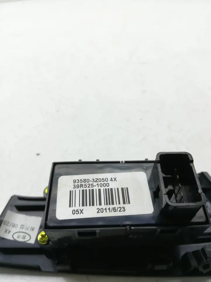 Hyundai i40 (2011 - ) 935803Z050 Блок кнопок стеклоподъемников — фото 5