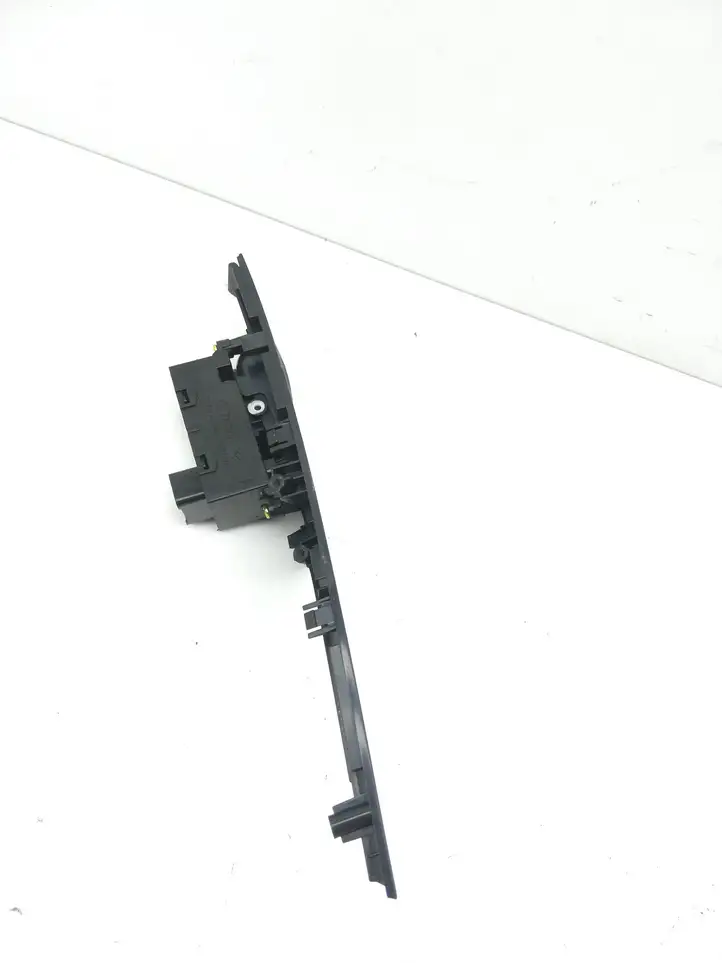 Hyundai i40 (2011 - ) 935803Z000 Блок кнопок стеклоподъемников — фото 2