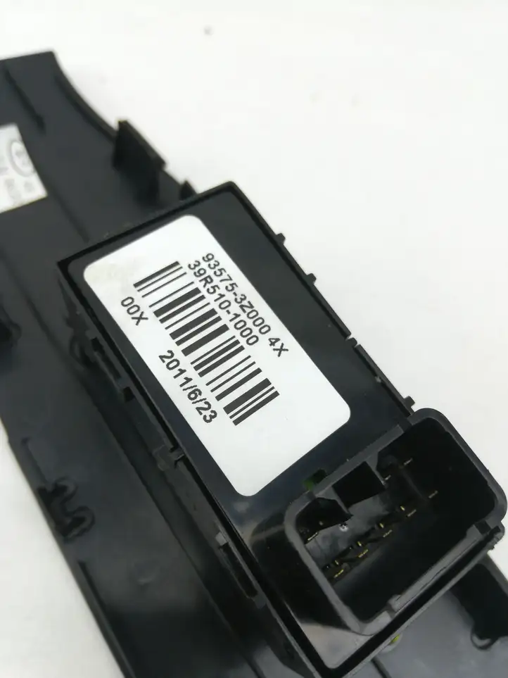 Hyundai i40 (2011 - ) 935753Z000 Блок кнопок стеклоподъемников — фото 6
