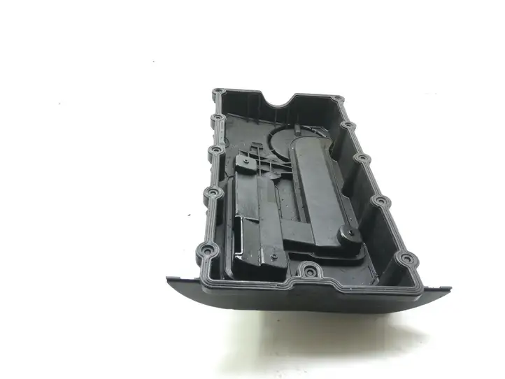 Volkswagen Golf V (2003 - 2009) 03G103475 Крышка головки блока цилиндров — фото 4