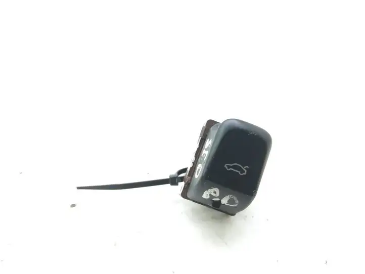 Audi A4 S4 B8 8K (2007 - 2011) 8K0959831A Кнопка закрытия крышки багажника — фото 1