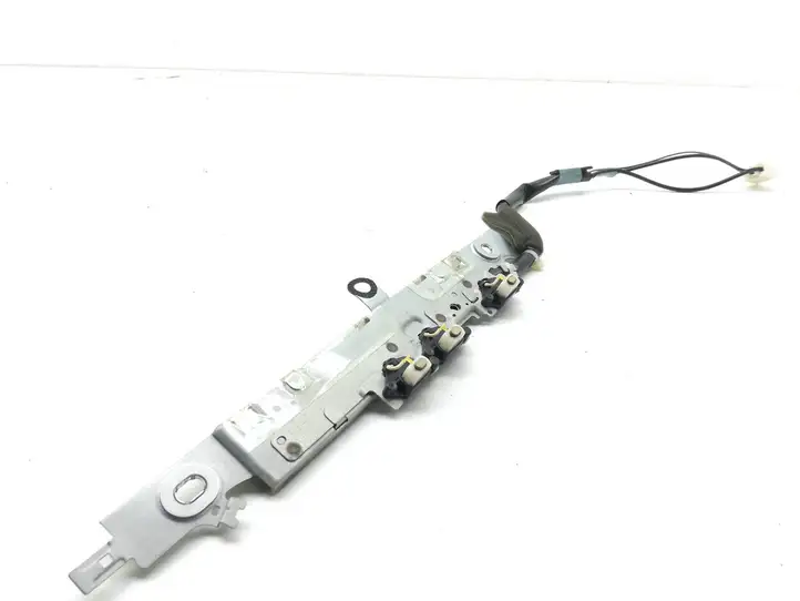 Lexus IS 220D-250-350 (2005 - 2010) 8630053160 Усилитель антенны — фото 2