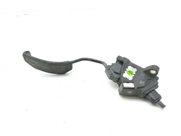 Toyota Auris 150 (2006 - 2012) 7811002030 Педаль акселератора — фото 1