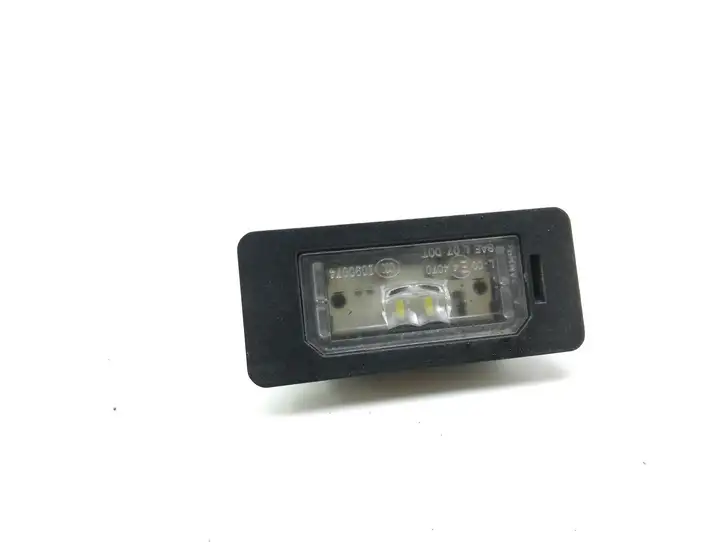BMW 3 E90 E91 (2005 - 2012) 63267193293 Подсветка номера — фото 1