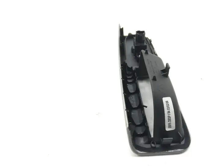Volvo V50 (2004 - 2008) 8663817 Кнопка стеклоподъемников — фото 2