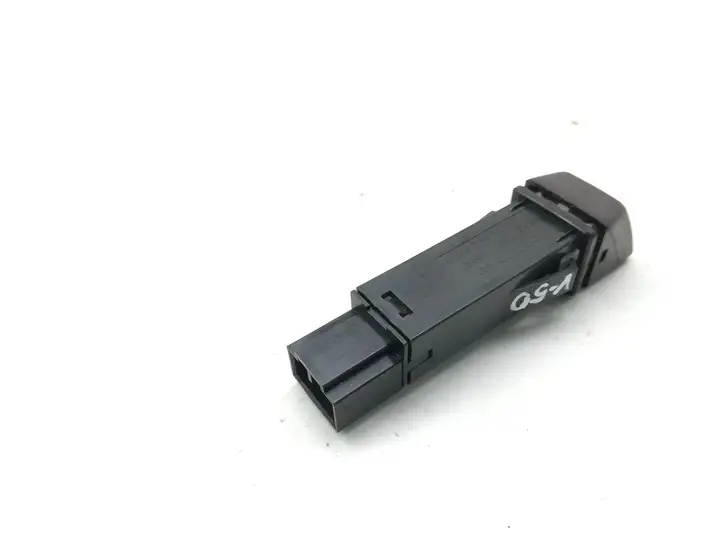 Volvo V50 (2004 - 2008) 30739296 Включатель аварийных фонарей — фото 3