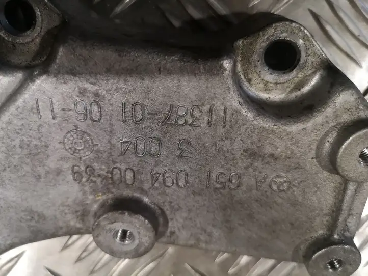 Mercedes-Benz E A207 (2010 - 2017) A6510940039 Кронштейн двигателя — фото 2