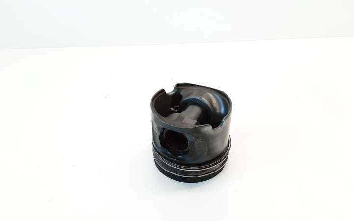BMW 5 E60 E61 (2004 - 2010)  0840BB Поршень (поршни)