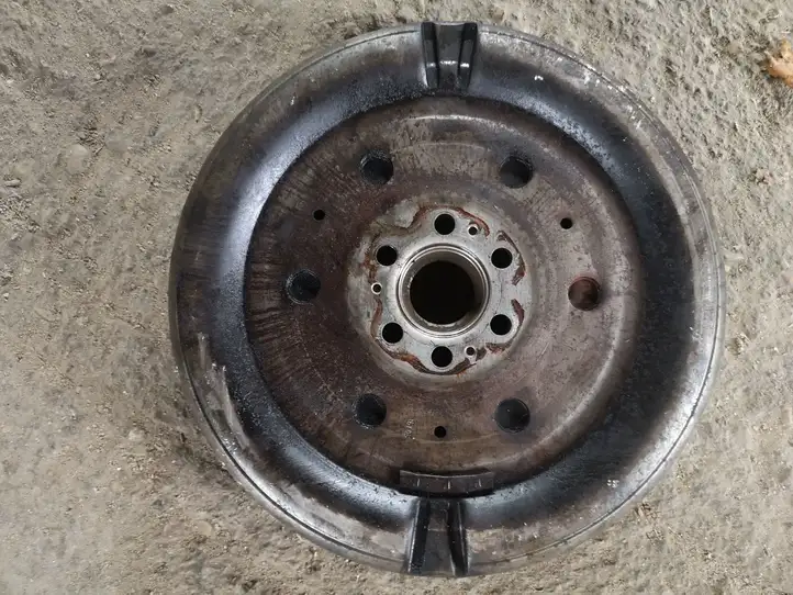 Volkswagen PASSAT B7 (2011 - 2014) Маховик двигателя — фото 3