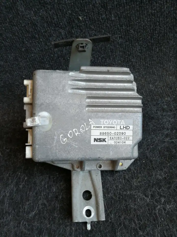Toyota Corolla E120 E130 (2000 - 2004) 8965002090 Блок управления усилителем руля — фото 1