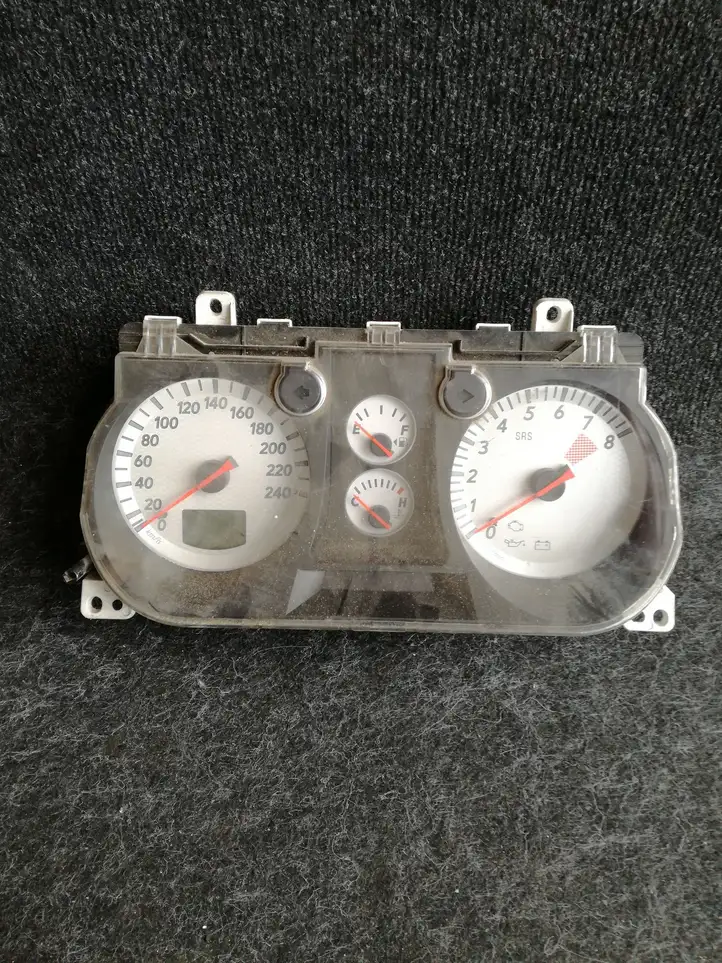 Mitsubishi Outlander (2001 - 2007) 769204170 Спидометр — фото 1
