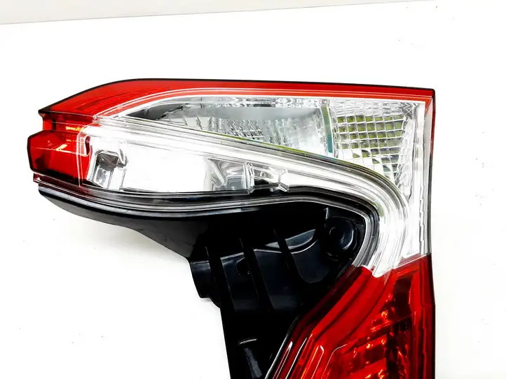 Toyota C-HR I (2016 - 2022) 81580F401000 Задний фонарь в крышке багажника — фото 5