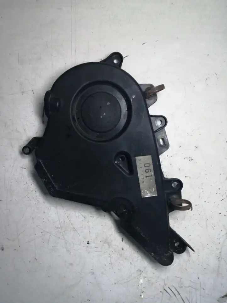 Toyota Avensis Verso (2001 - 2004) 9095001357A Защита ремня ГРМ — фото 1