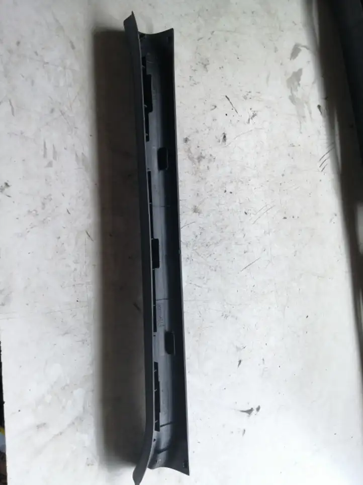 Toyota Corolla Verso AR10 (2004 - 2009) 679130F010 Внутренняя отделка переднего порога — фото 3