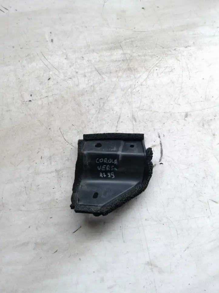 Toyota Corolla Verso AR10 (2004 - 2009) 538690F010 Прочие детали салона — фото 3
