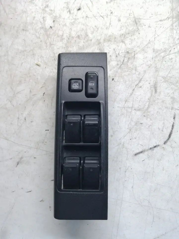 Toyota Corolla Verso AR10 (2004 - 2009) 37074C285C06 Блок кнопок стеклоподъемников — фото 1