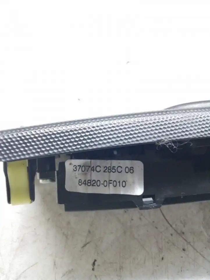 Toyota Corolla Verso AR10 (2004 - 2009) 37074C285C06 Блок кнопок стеклоподъемников — фото 2