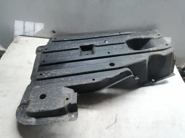 Toyota Corolla Verso AR10 (2004 - 2009) 583980F010 Защита топливного бака — фото 3