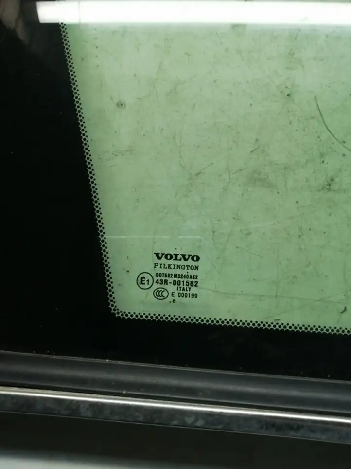 Volvo XC90 (2006 - 2014) 43R001582 Заднее боковое стекло — фото 3