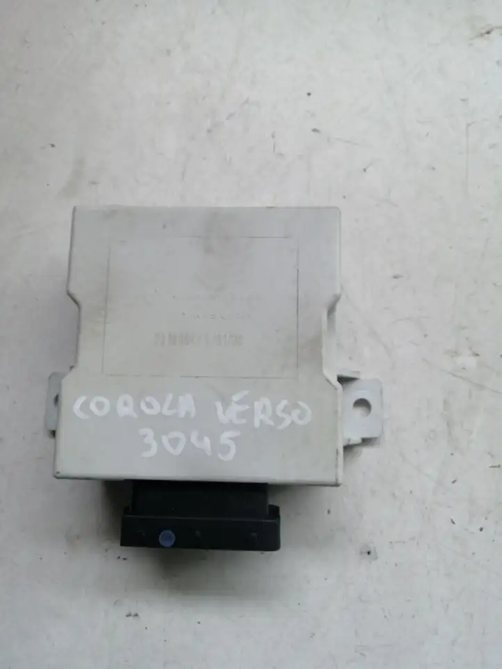 Toyota Corolla Verso AR10 (2004 - 2009) 150696 Реле стеклоочистителей — фото 1