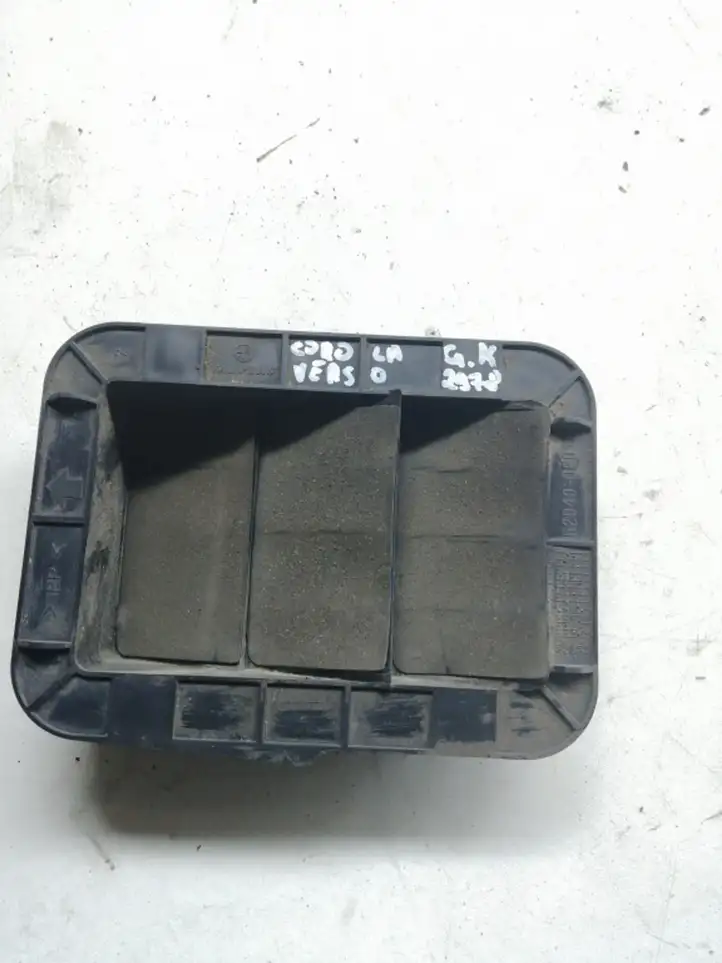 Toyota Corolla Verso AR10 (2004 - 2009) 629400F010 Вентиляционная решетка кузова — фото 1