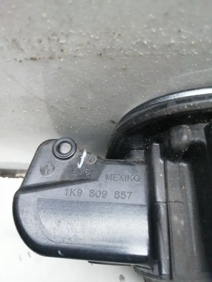 Volkswagen Golf VI (2009 - 2013) 1K9809857 Крышка топливного бака — фото 3
