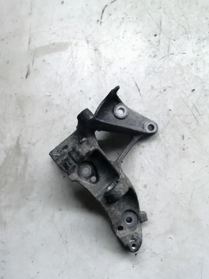 Ford C-MAX I (2003 - 2007) 9653249480 Кронштейн генератора — фото 1