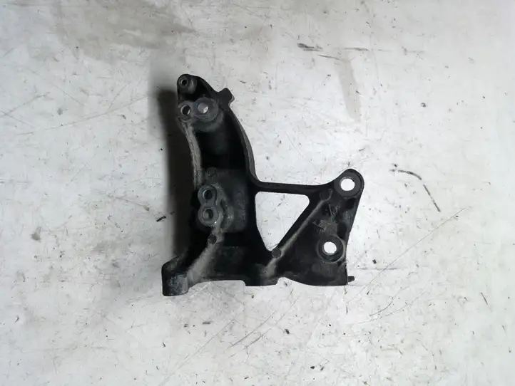 Ford C-MAX I (2003 - 2007) 9653249480 Кронштейн генератора — фото 3
