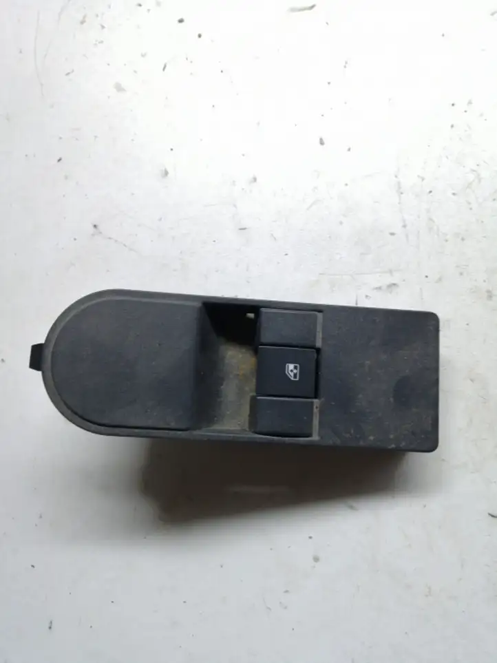 Opel Zafira B (2003 - 2006) 13228709 Кнопка стеклоподъемников — фото 1