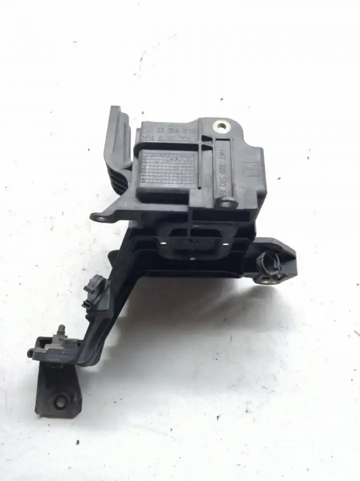 Opel Zafira B (2003 - 2006) 13214939 Кронштейн блока ABS — фото 1