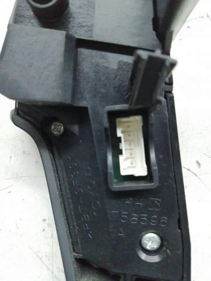 Toyota Avensis T250 (2006 - 2009) 75B596 Кнопки на рулевом колесе — фото 3