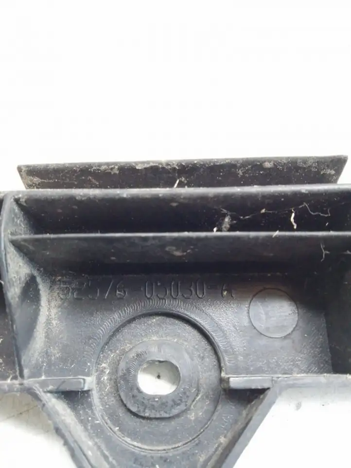 Toyota Avensis T250 (2006 - 2009) 5257605030A Кронштейн заднего бампера — фото 2
